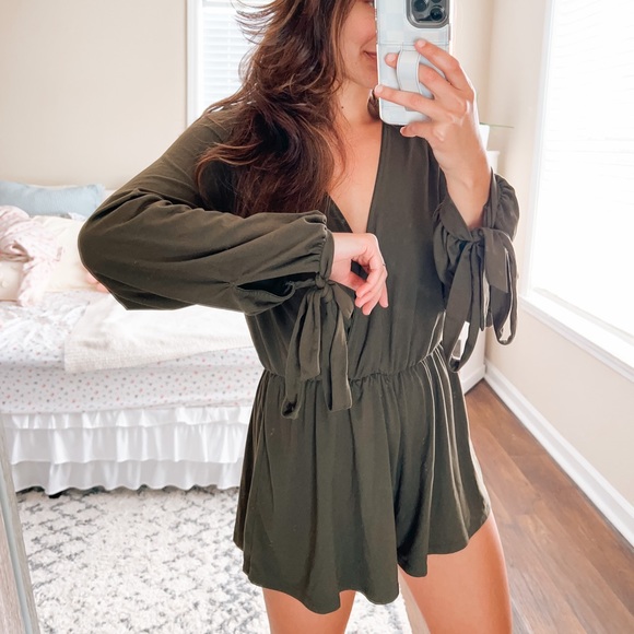 (MOD boutique) super soft olive green long sleeve romper - Picture 2 of 8